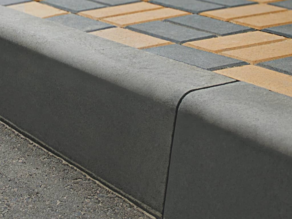 Продажа дорожного бордюра в Отрадном